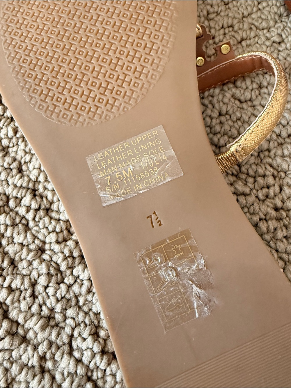 Tory Burch Gold T Metallic Gold Leather Thong Sandals with Tan Footbed Size 7.5 - Picture 8 of 8